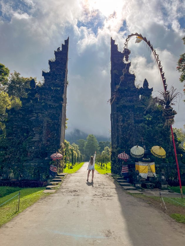 Itinerario de viaje a Bali en 7 días – Handara Gate Munduk Bali